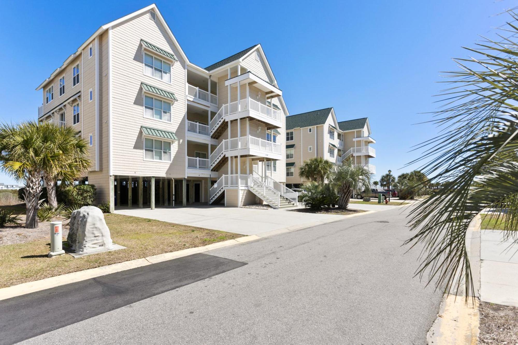 Oceanview 4Br/4Ba Condo, Steps To Beach/Pool Ocean Isle Beach Exteriör bild